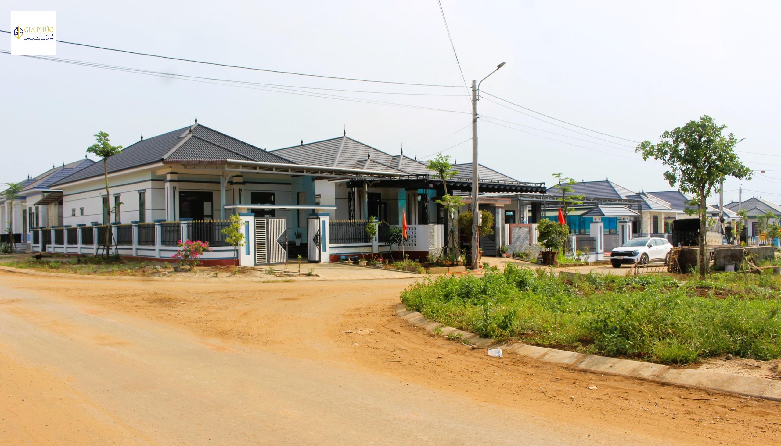 Gương bát quái điều hoà dòng khí cho nhà ở ngã ba